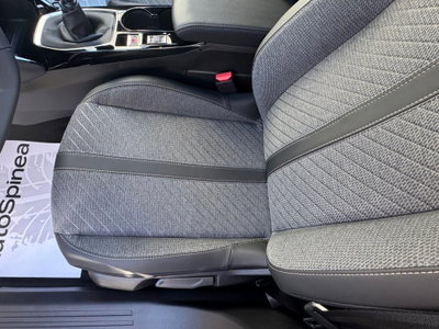 Peugeot 2008 1.2 puretech Active s&s 100cv (7)