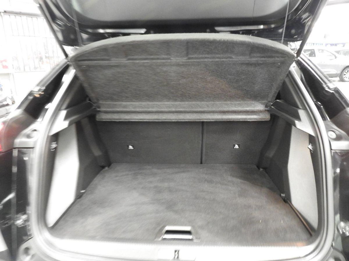 Peugeot 2008 PureTech 100 S&S Active Pack (12)
