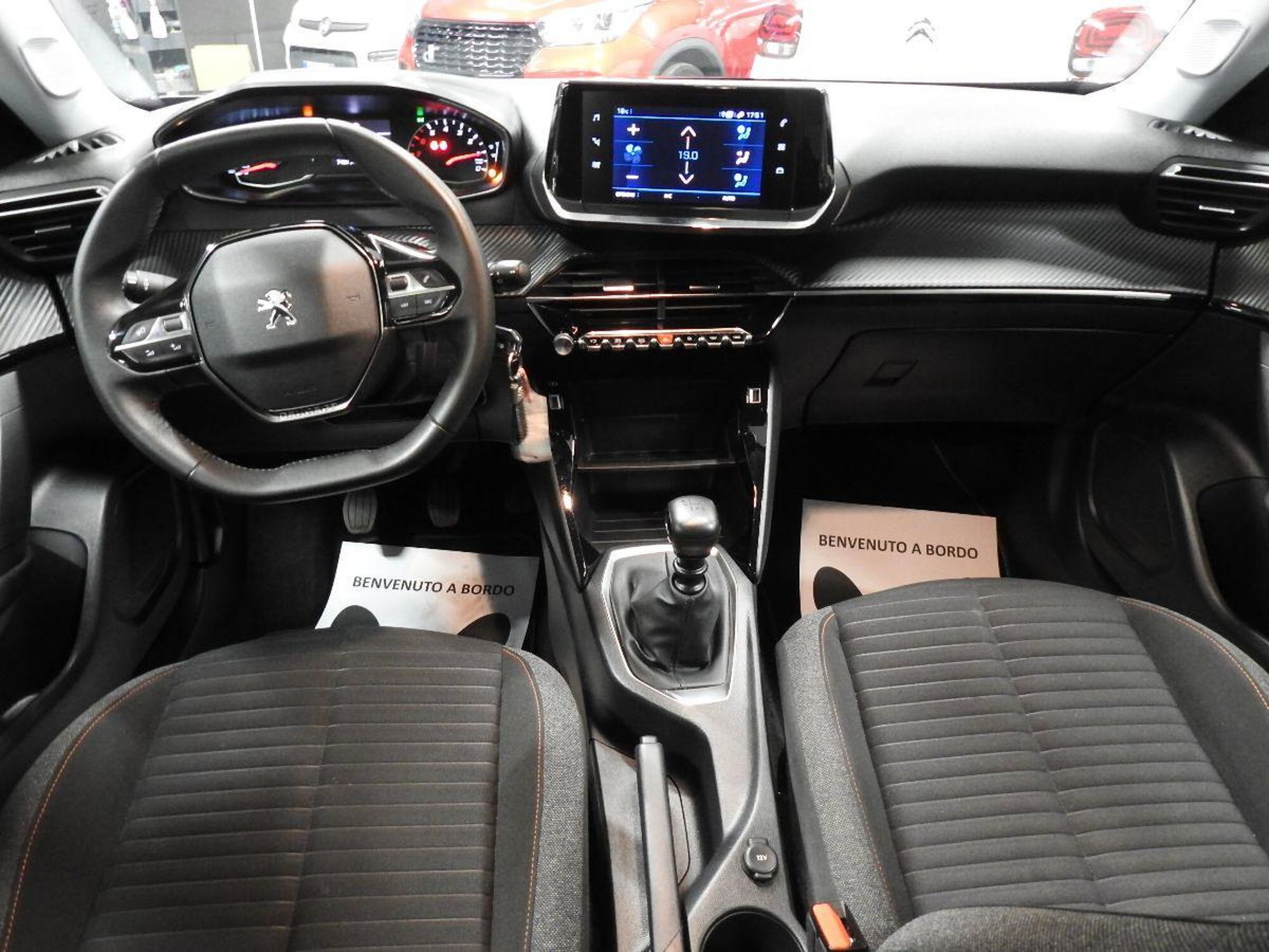 Peugeot 2008 PureTech 100 S&S Active Pack (13)