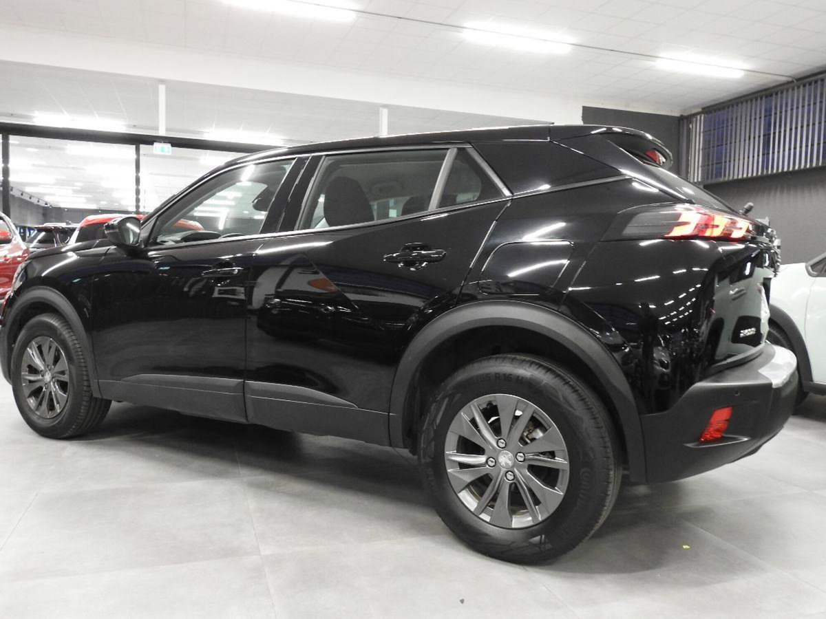 Peugeot 2008 PureTech 100 S&S Active Pack (2)
