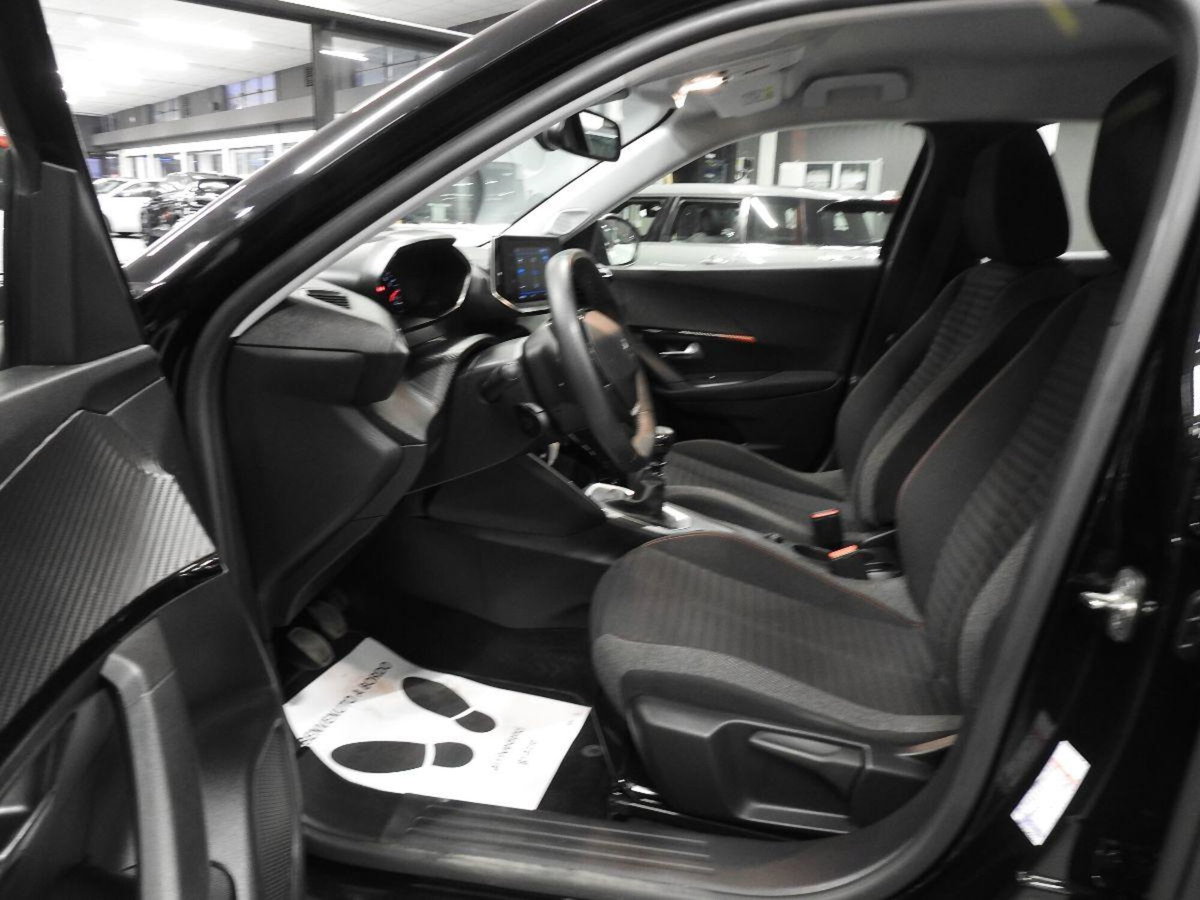 Peugeot 2008 PureTech 100 S&S Active Pack (20)