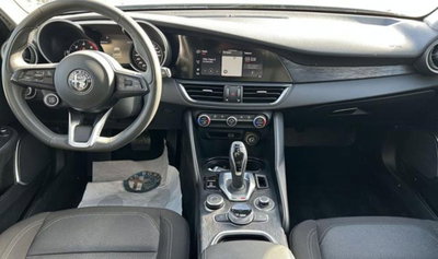 Alfa Romeo Giulia 2.2 Turbodiesel 160 CV AT8 Super (7)