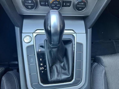 Volkswagen Passat Variant 2.0 TDI DSG Business BlueMotion Tech (10)
