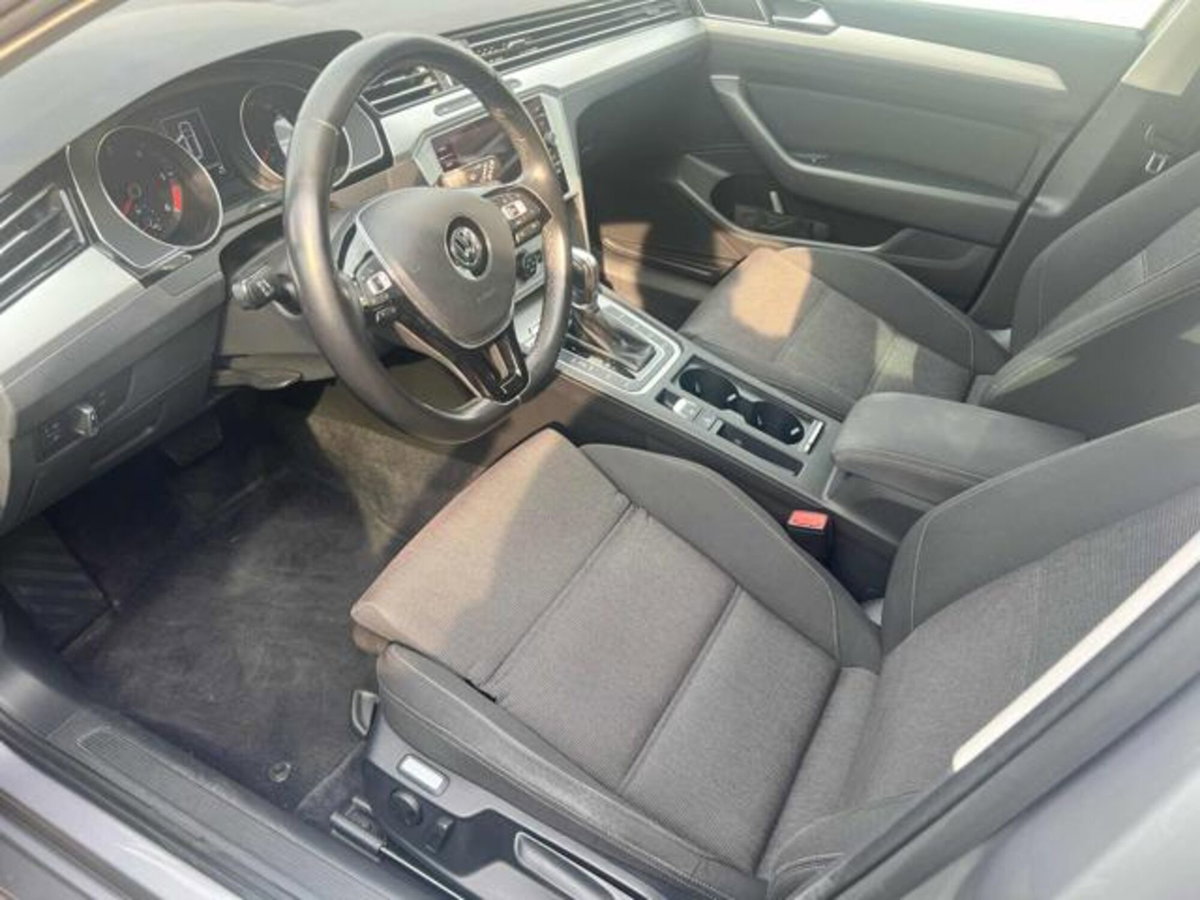 Volkswagen Passat Variant 2.0 TDI DSG Business BlueMotion Tech (15)