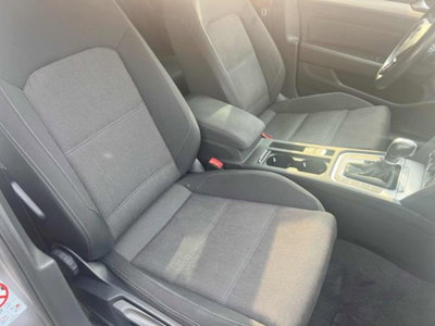 Volkswagen Passat Variant 2.0 TDI DSG Business BlueMotion Tech (17)