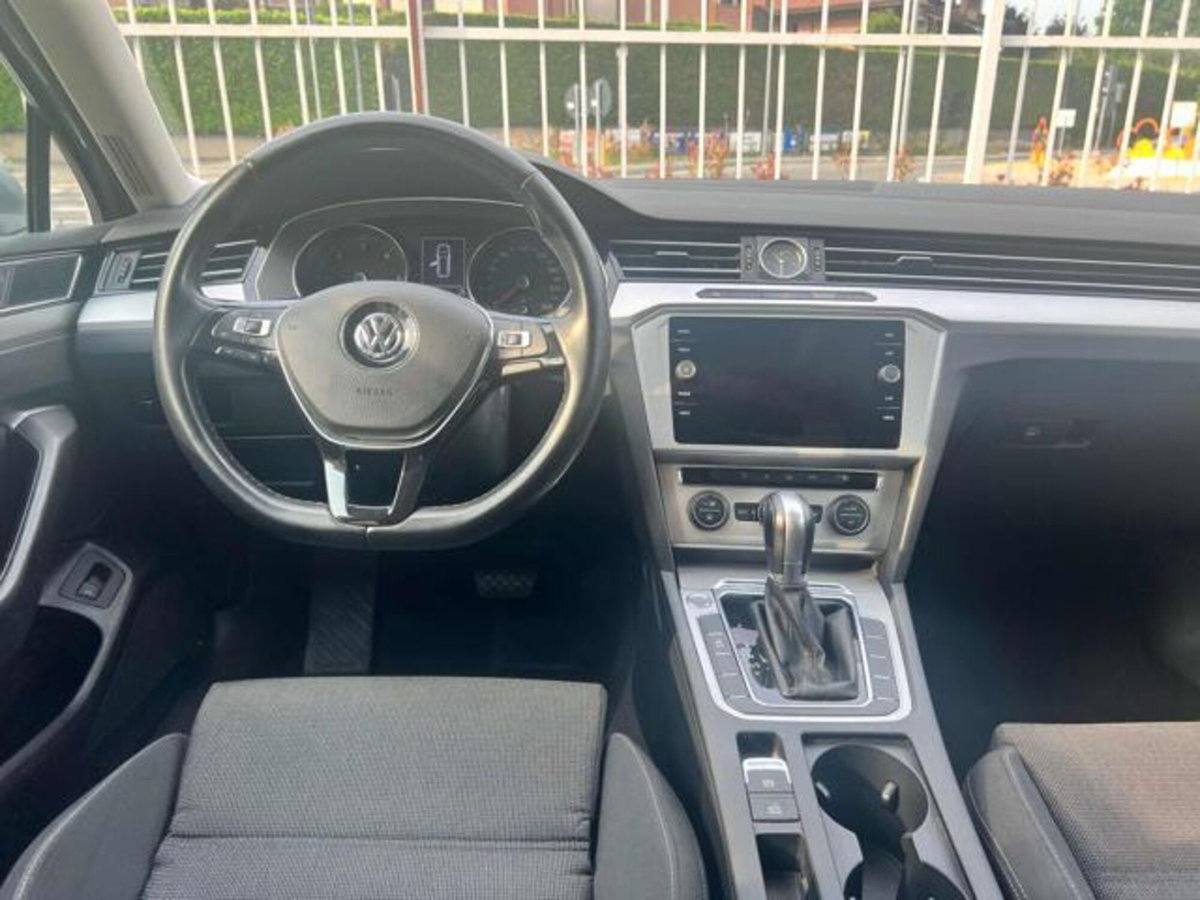 Volkswagen Passat Variant 2.0 TDI DSG Business BlueMotion Tech (19)