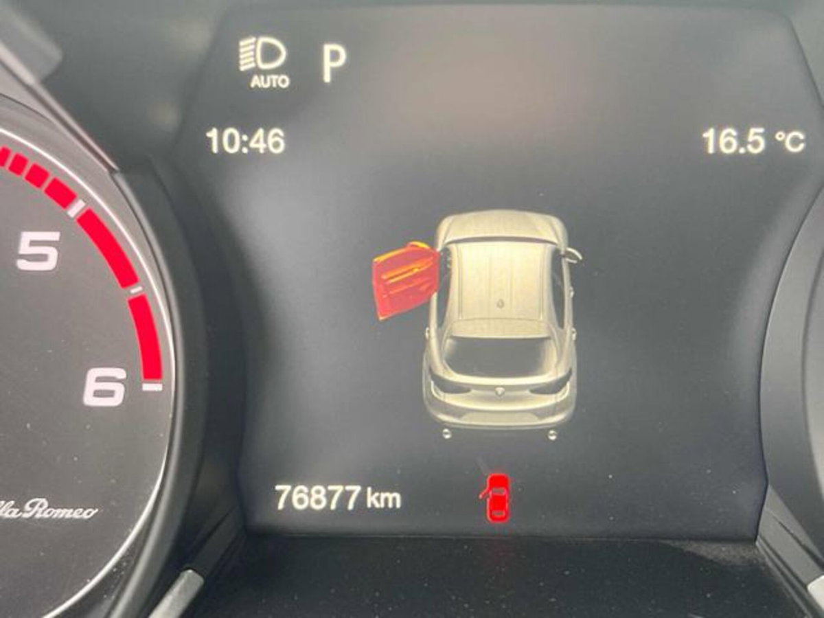 Alfa Romeo Stelvio Stelvio 2.2 Turbodiesel 210 CV AT8 Q4 Veloce (4)
