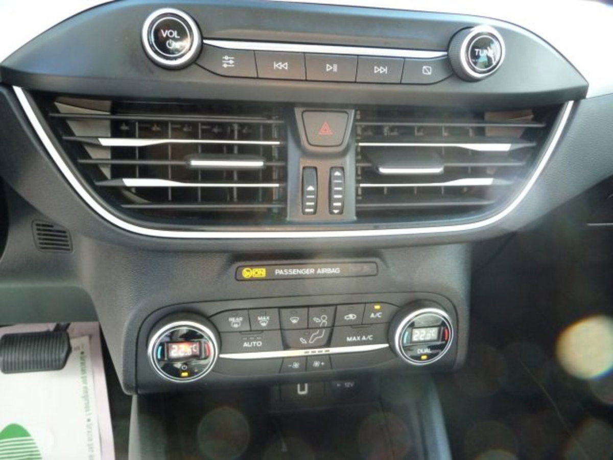 Ford Focus Station Wagon 1.5 EcoBlue 120 CV automatico SW Business Co-Pilot (14)