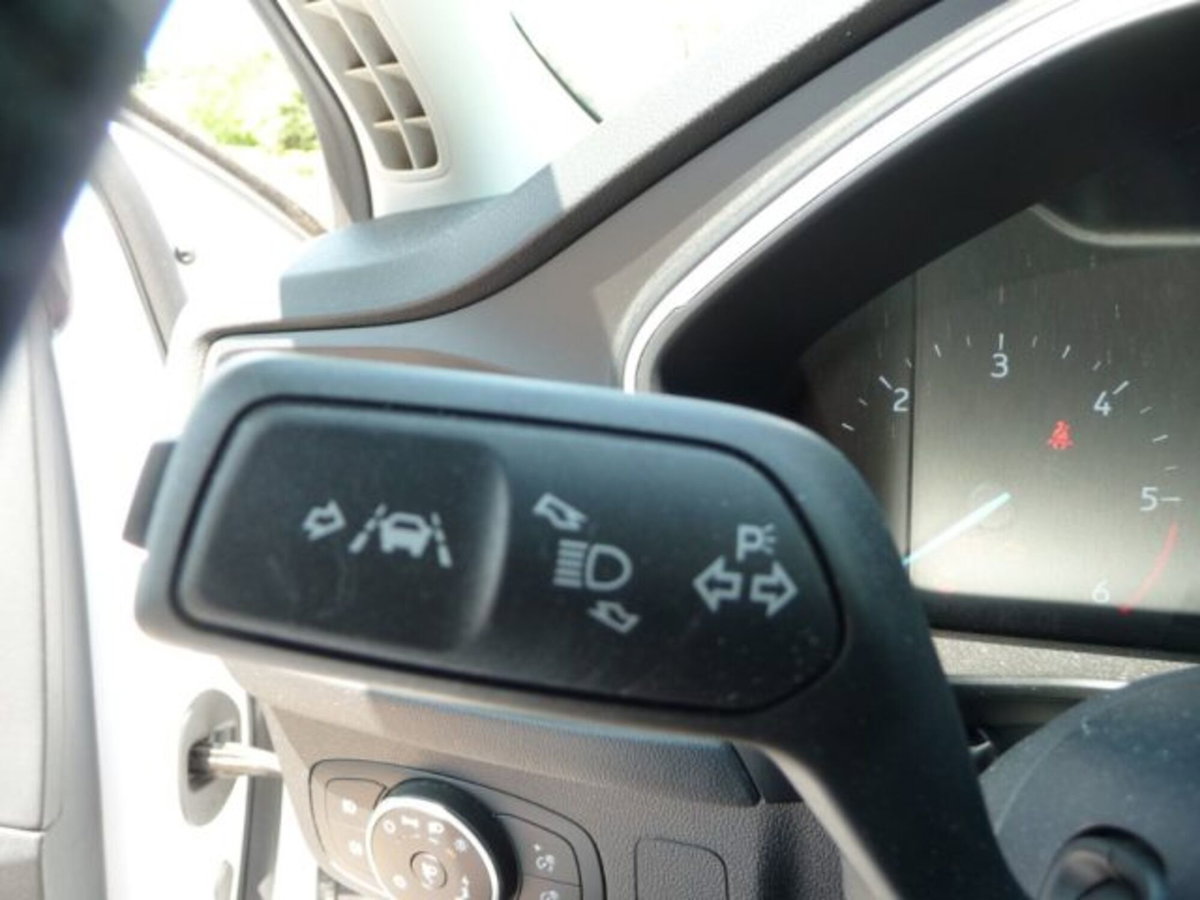 Ford Focus Station Wagon 1.5 EcoBlue 120 CV automatico SW Business Co-Pilot (9)