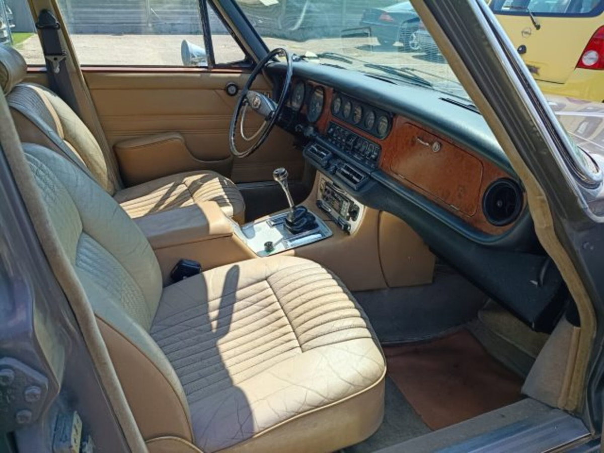 Jaguar XJ6 4.2 (15)