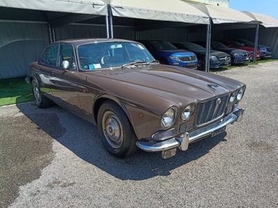 Jaguar XJ6 4.2 (2)