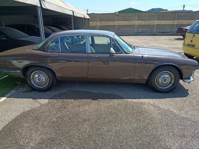 Jaguar XJ6 4.2 (3)