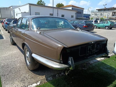 Jaguar XJ6 4.2 (6)