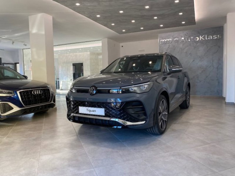 Volkswagen Tiguan 2.0 tdi R-Line 150cv dsg