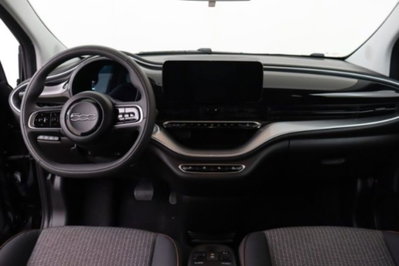 Fiat 500e Icon Berlina 42 kWh (9)