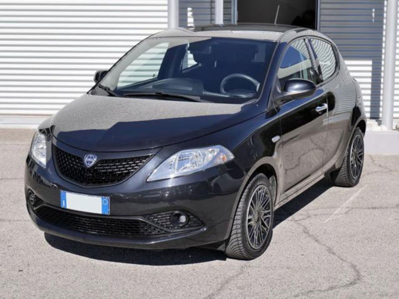 Lancia Ypsilon 1.0 FireFly 5 porte S&S Hybrid Ecochic Gold