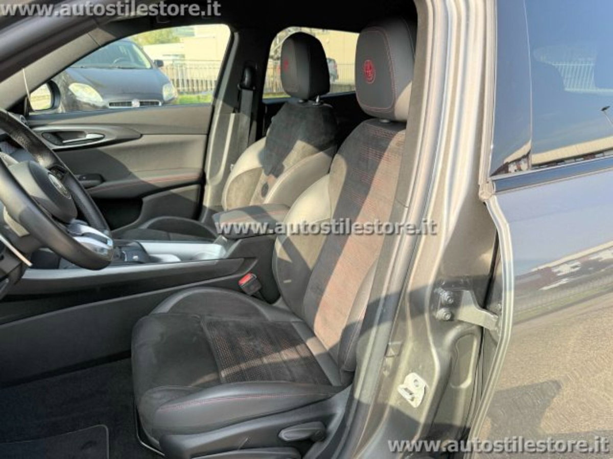 Alfa Romeo Tonale Tonale 1.5 130 CV MHEV TCT7 Edizione Speciale (14)