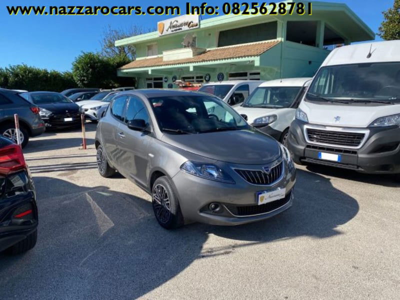 Lancia Ypsilon 1.0 FireFly 5 porte S&S Hybrid Gold Plus