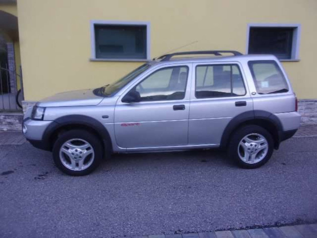 Land Rover Freelander 2.0 Td4 16V cat S.W. HSE (3)