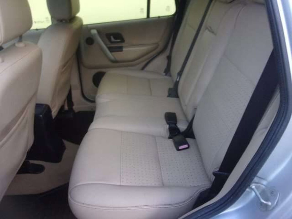 Land Rover Freelander 2.0 Td4 16V cat S.W. HSE (9)