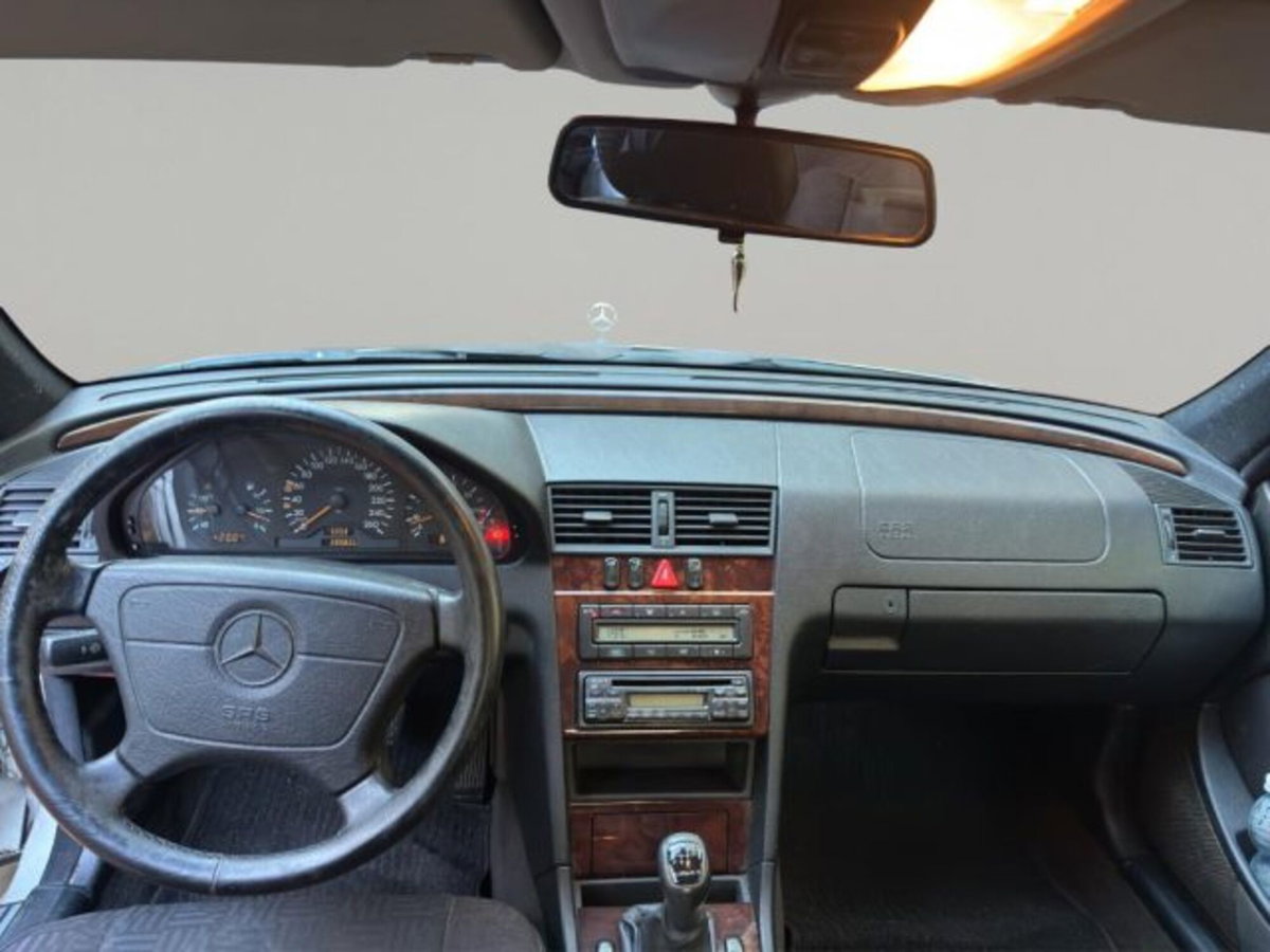 Mercedes-Benz Classe C 180 cat Elegance (10)