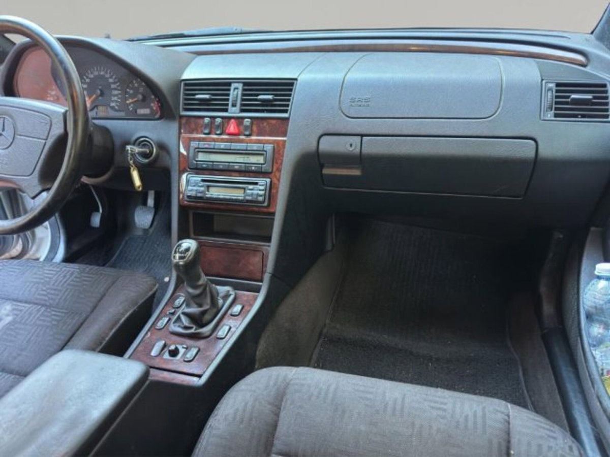 Mercedes-Benz Classe C 180 cat Elegance (13)