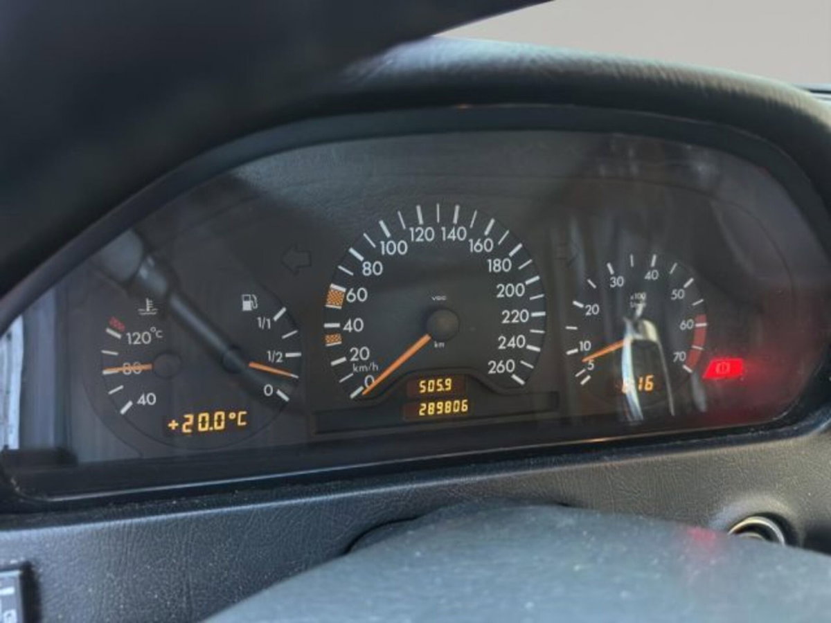 Mercedes-Benz Classe C 180 cat Elegance (14)