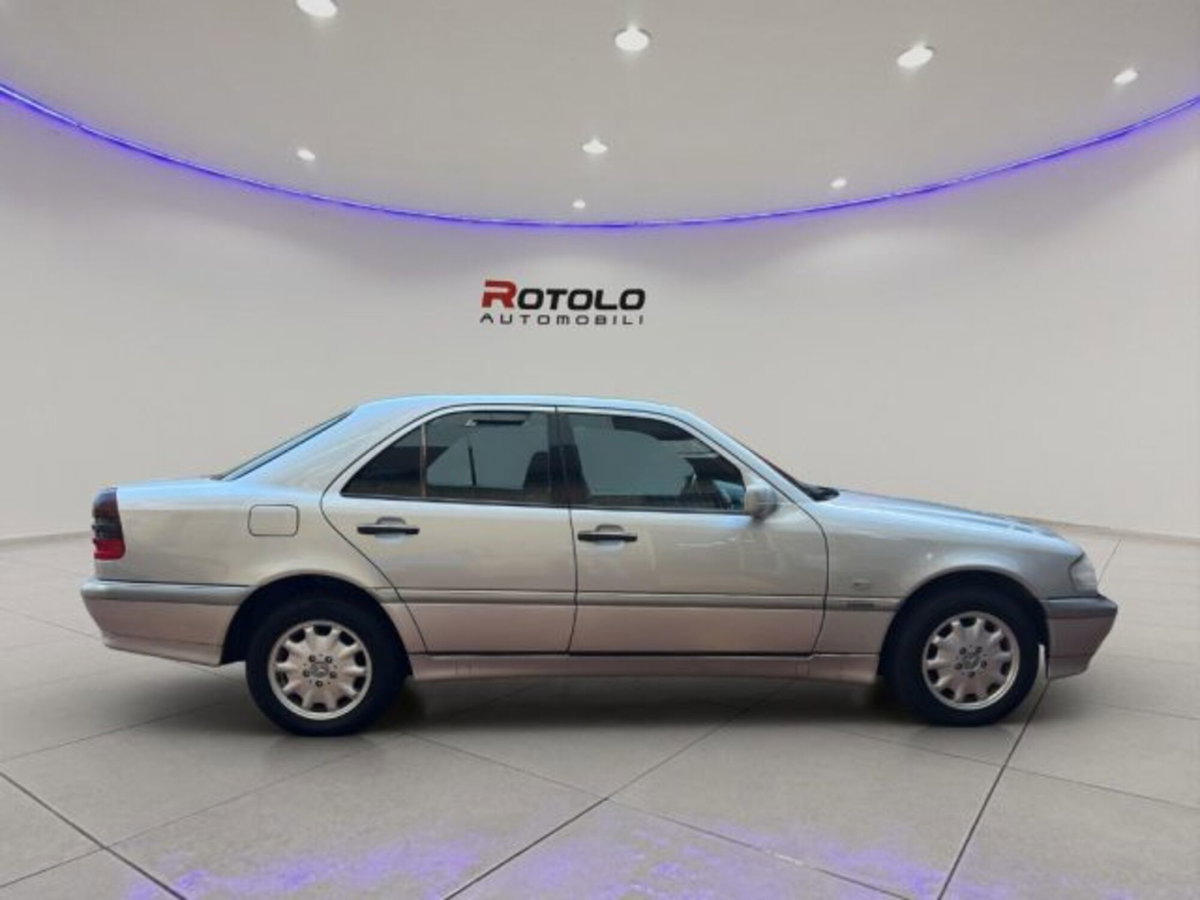 Mercedes-Benz Classe C 180 cat Elegance (5)