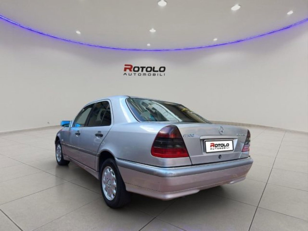 Mercedes-Benz Classe C 180 cat Elegance (7)