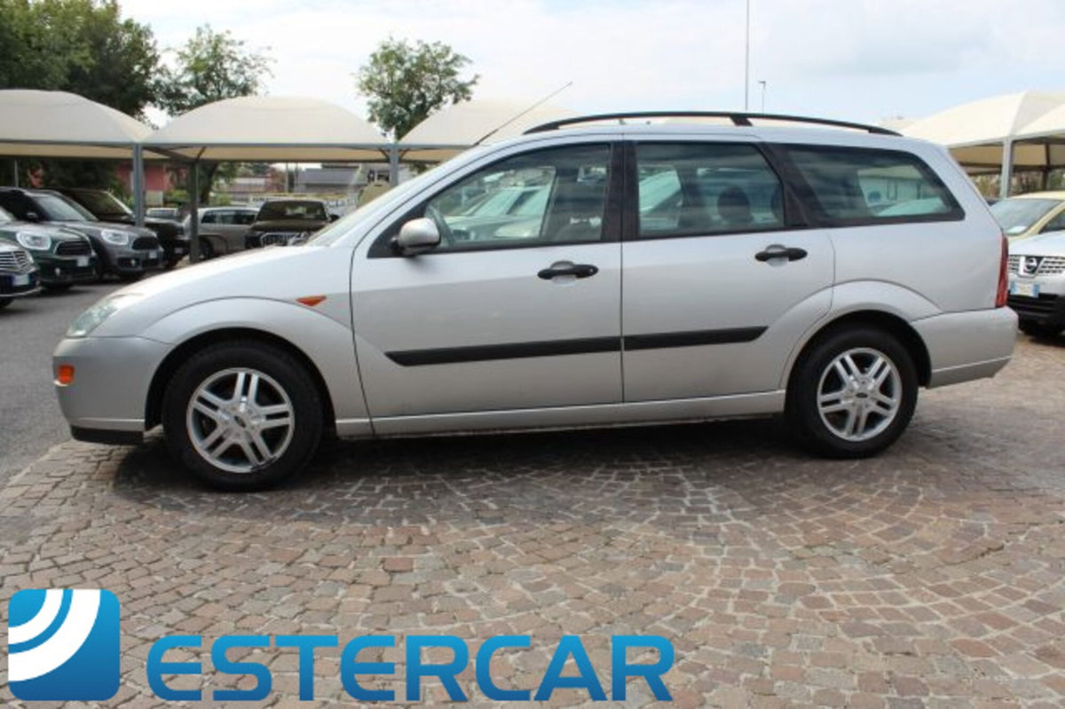 Ford Focus Station Wagon 1.6i 16V cat SW Ghia (16)