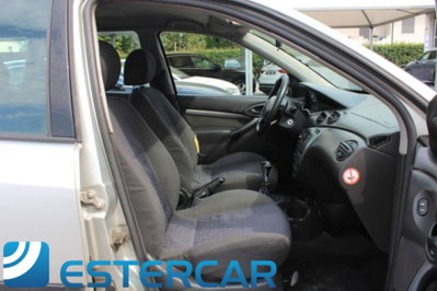 Ford Focus Station Wagon 1.6i 16V cat SW Ghia (6)
