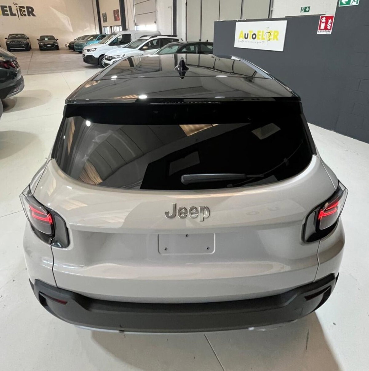 Jeep Avenger 1.2 turbo Summit fwd 100cv (9)