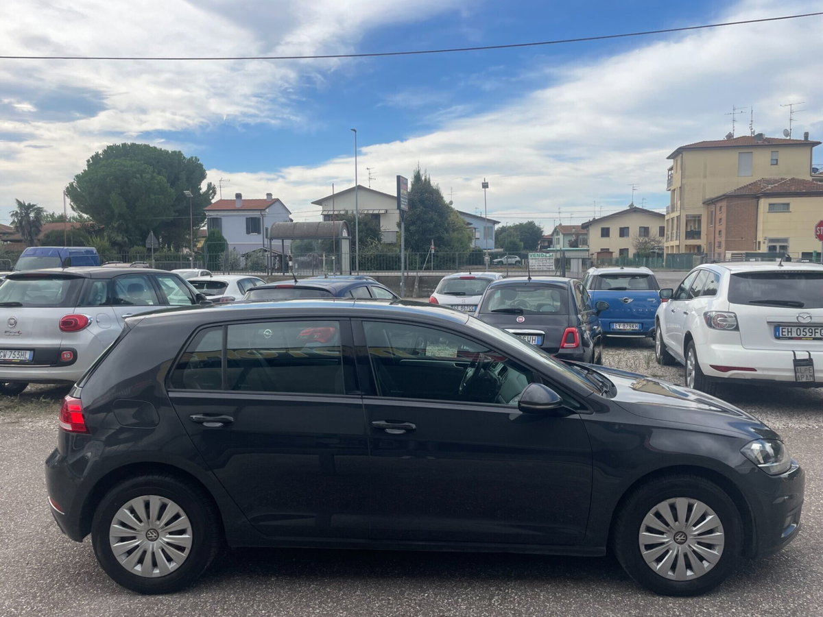 Volkswagen Golf 1.6 TDI 90 CV 5p. Trendline BlueMotion Technology (4)