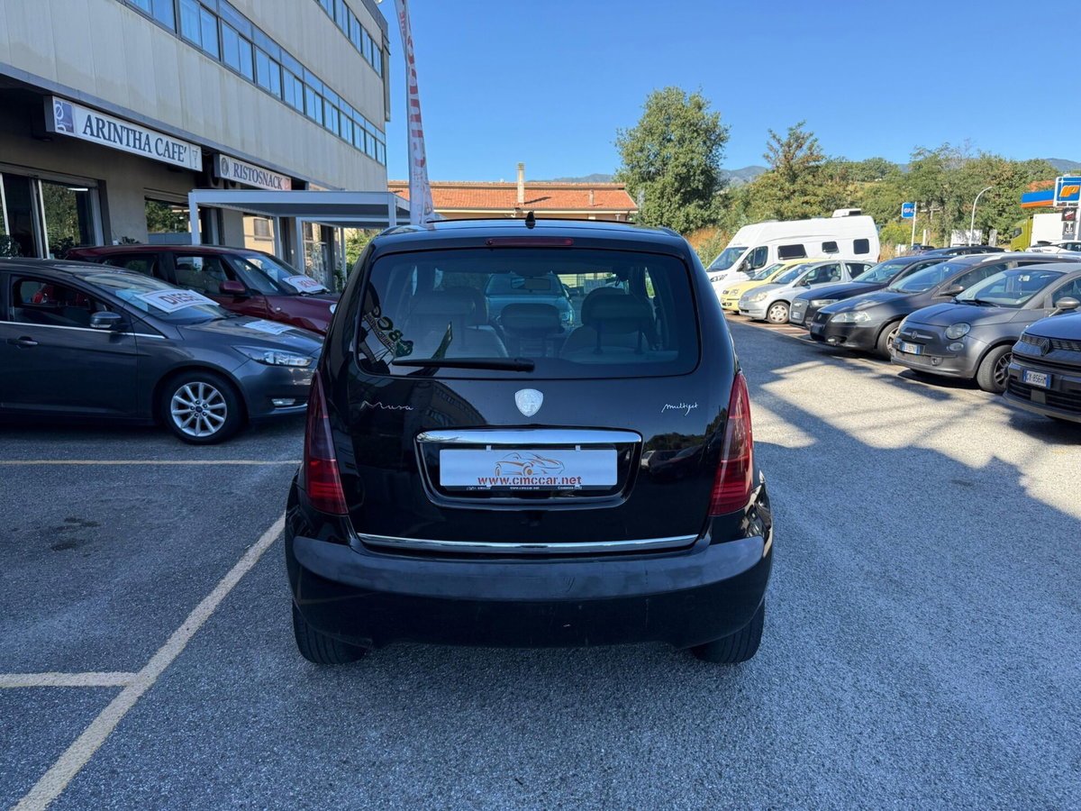 Lancia Musa Multijet 16V Platino (3)