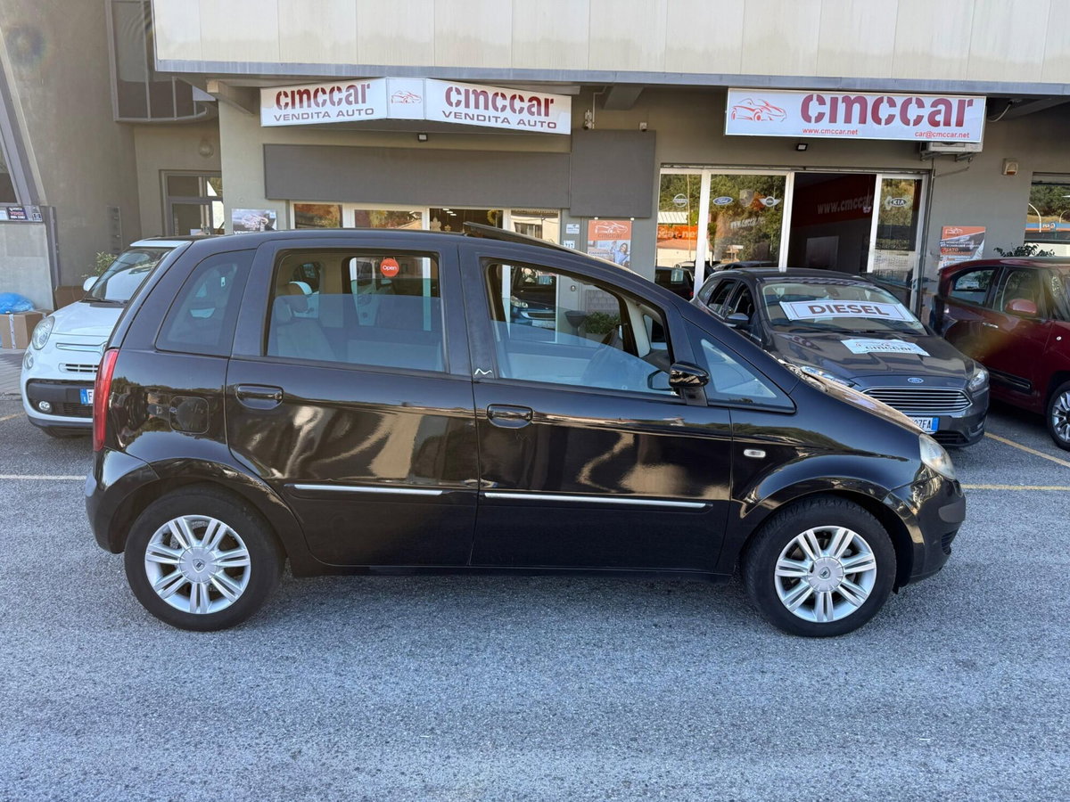Lancia Musa Multijet 16V Platino (4)