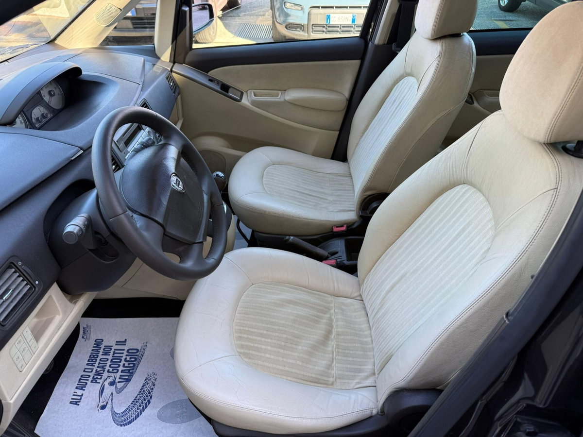 Lancia Musa Multijet 16V Platino (5)