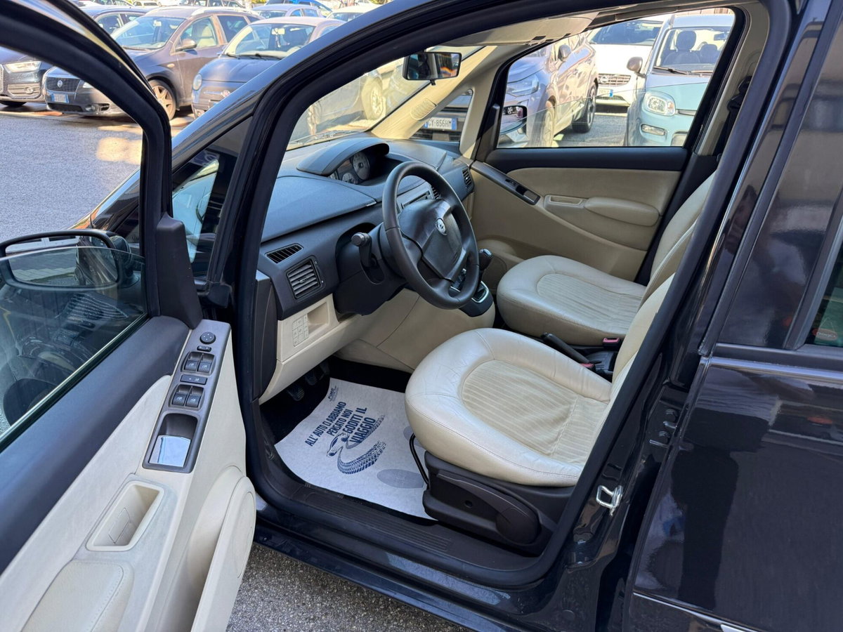 Lancia Musa Multijet 16V Platino (6)