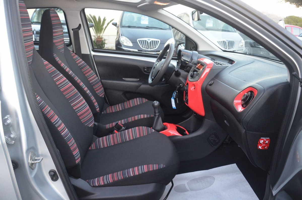 Citroen C1 Airscape C1 Airscape 1.2 VTi 82 5 porte Shine (14)
