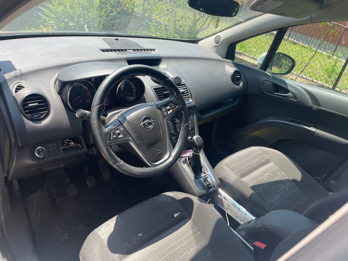 Opel Meriva 1.3 CDTI 95CV ecoFLEStart&Stop Cosmo (12)