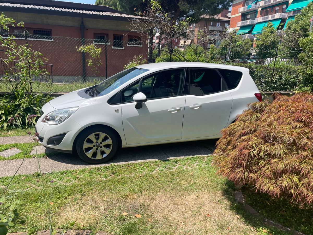 Opel Meriva 1.3 CDTI 95CV ecoFLEStart&Stop Cosmo (5)
