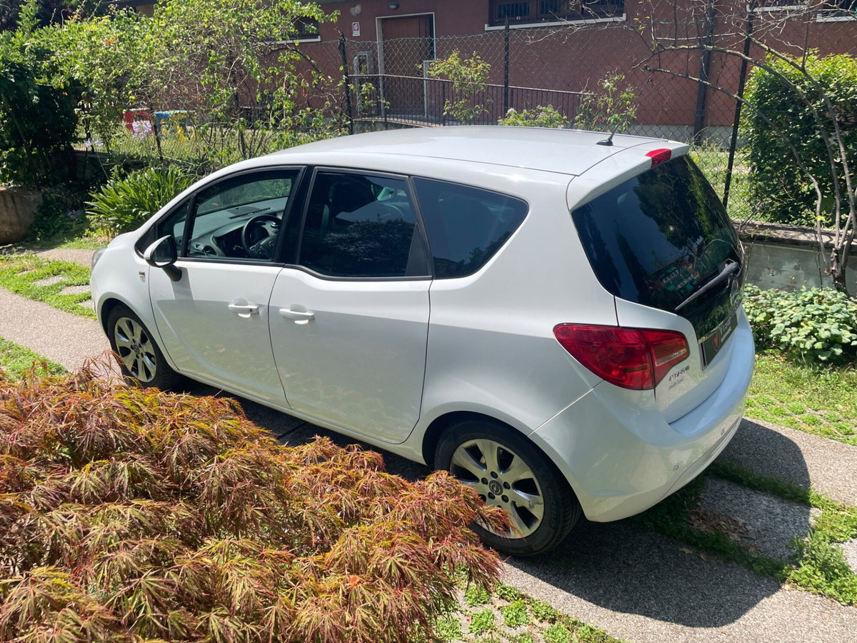 Opel Meriva 1.3 CDTI 95CV ecoFLEStart&Stop Cosmo (6)