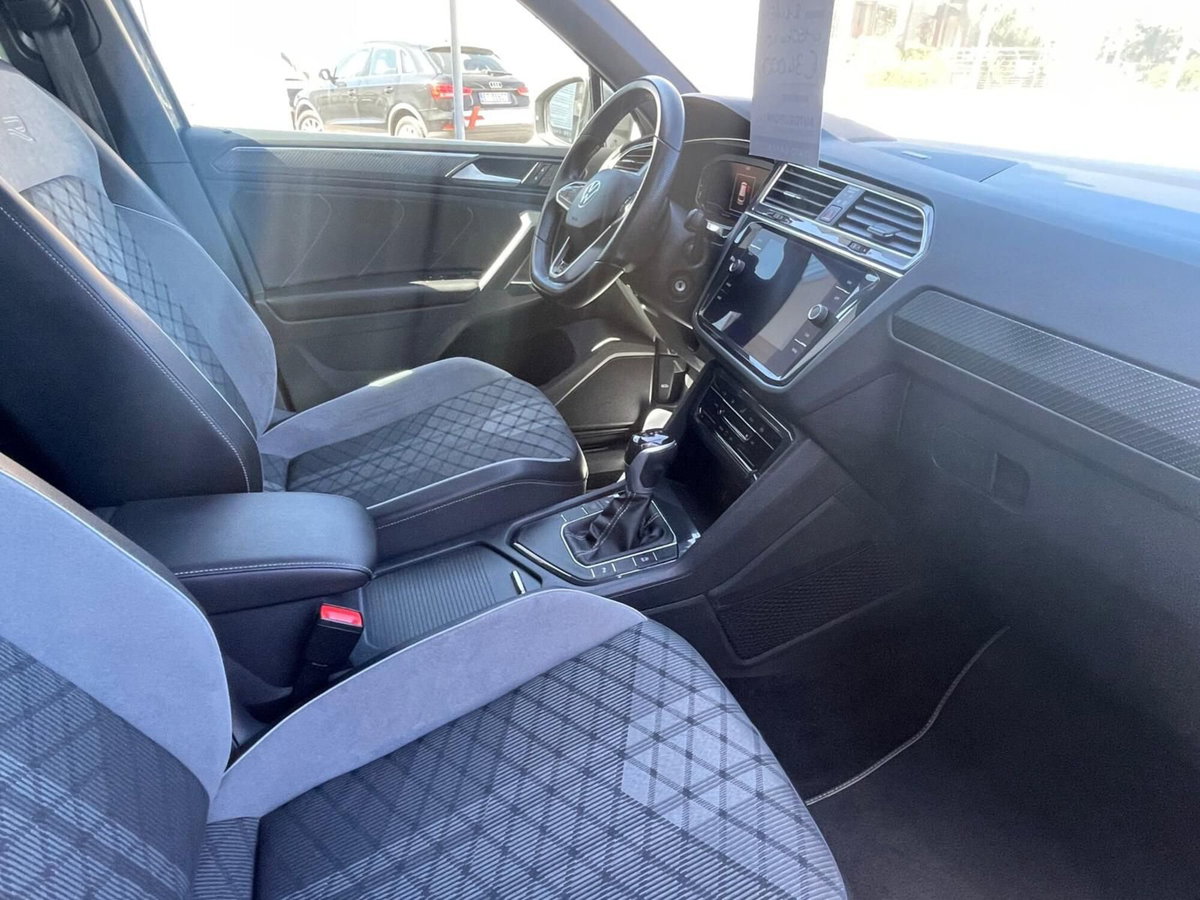 Volkswagen Tiguan 2.0 TDI 150 CV SCR DSG 4MOTION R-Line (7)