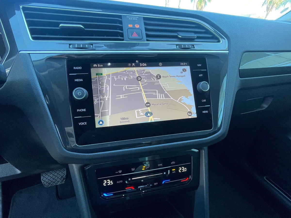 Volkswagen Tiguan 2.0 TDI 150 CV SCR DSG 4MOTION Elegance (12)