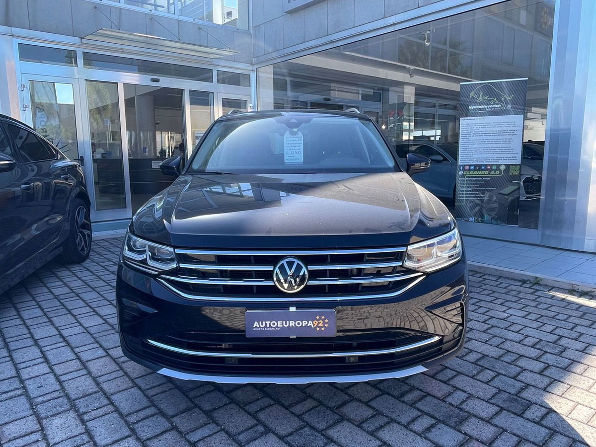 Volkswagen Tiguan 2.0 TDI 150 CV SCR DSG 4MOTION Elegance (2)