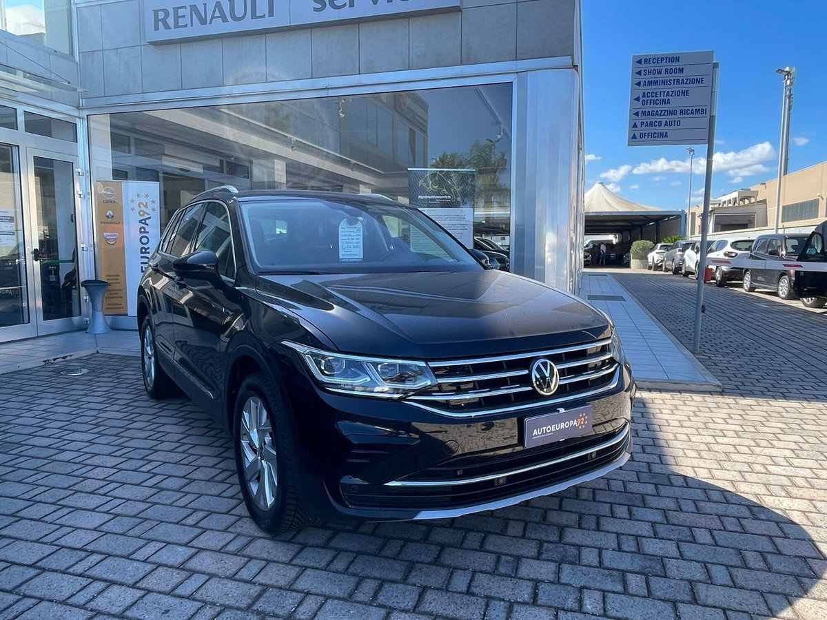 Volkswagen Tiguan 2.0 TDI 150 CV SCR DSG 4MOTION Elegance (3)