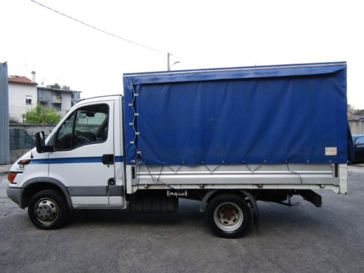 Iveco Daily Telaio 35C12P 2.3 Hpi PM-RG Cabinato (6)