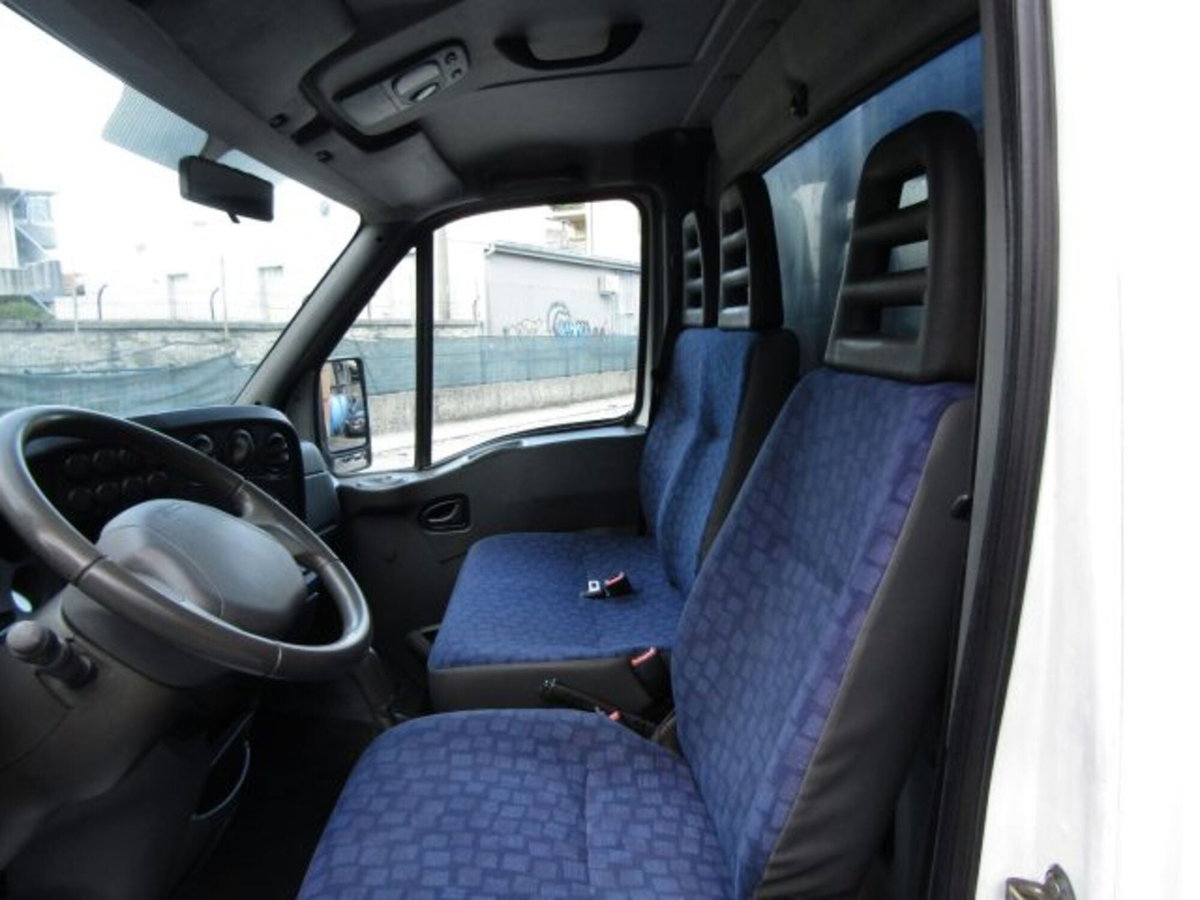 Iveco Daily Telaio 35C12P 2.3 Hpi PM-RG Cabinato (7)