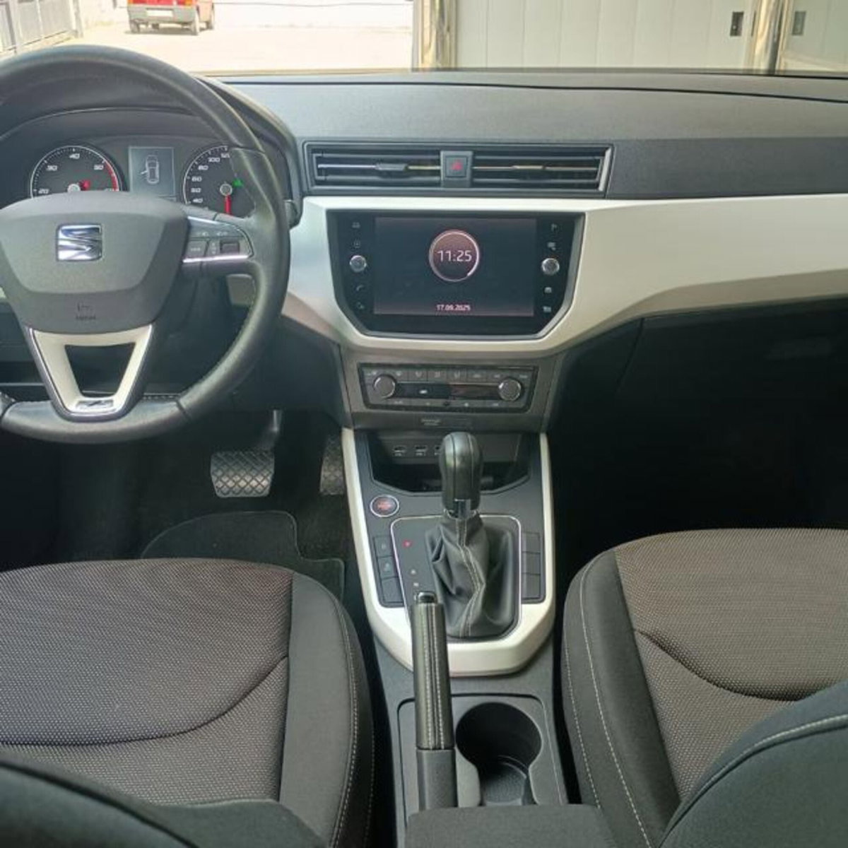 SEAT Arona 1.6 TDI 95 CV DSG XCELLENCE (6)