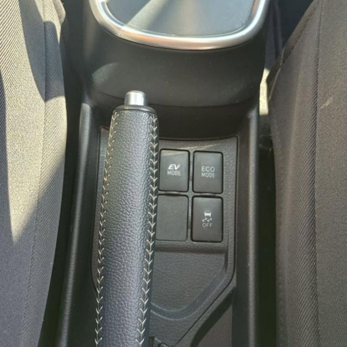 Toyota Yaris 1.5 Hybrid 5 porte Cool (18)