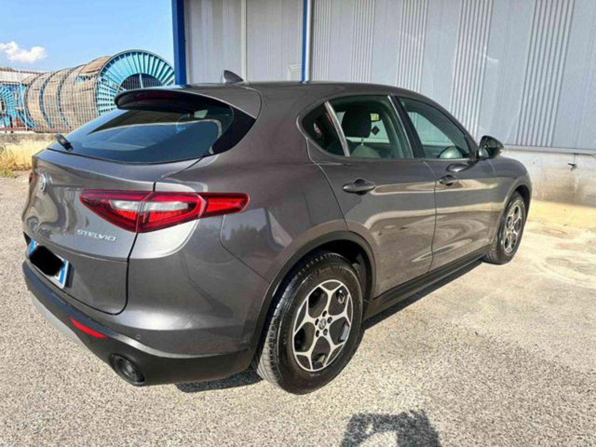 Alfa Romeo Stelvio Stelvio 2.2 Turbodiesel 160 CV AT8 RWD Super Business (4)